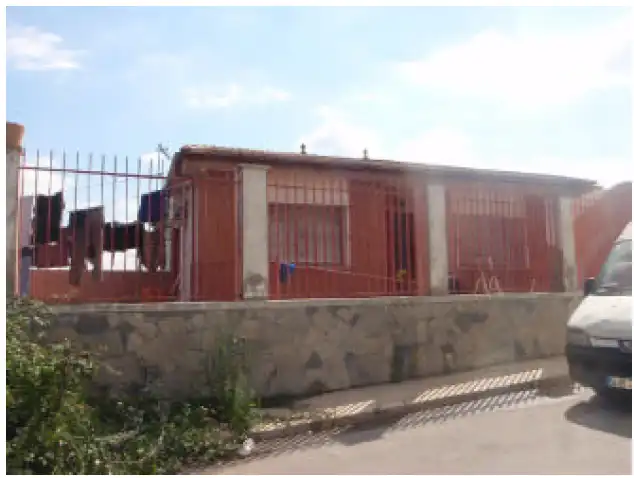 Exterior view of Houses for sale in Sant Vicenç Dels Horts
