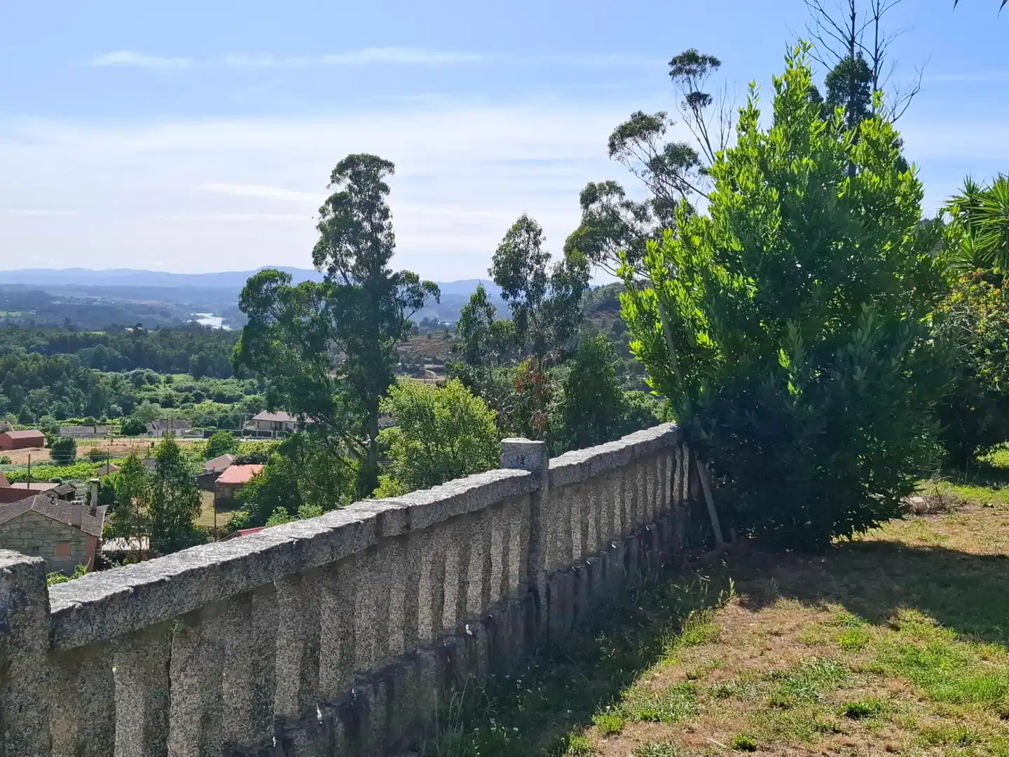 Vista exterior de Casa o xalet en venda en As Neves   amb Calefacció, Jardí privat i Terrassa