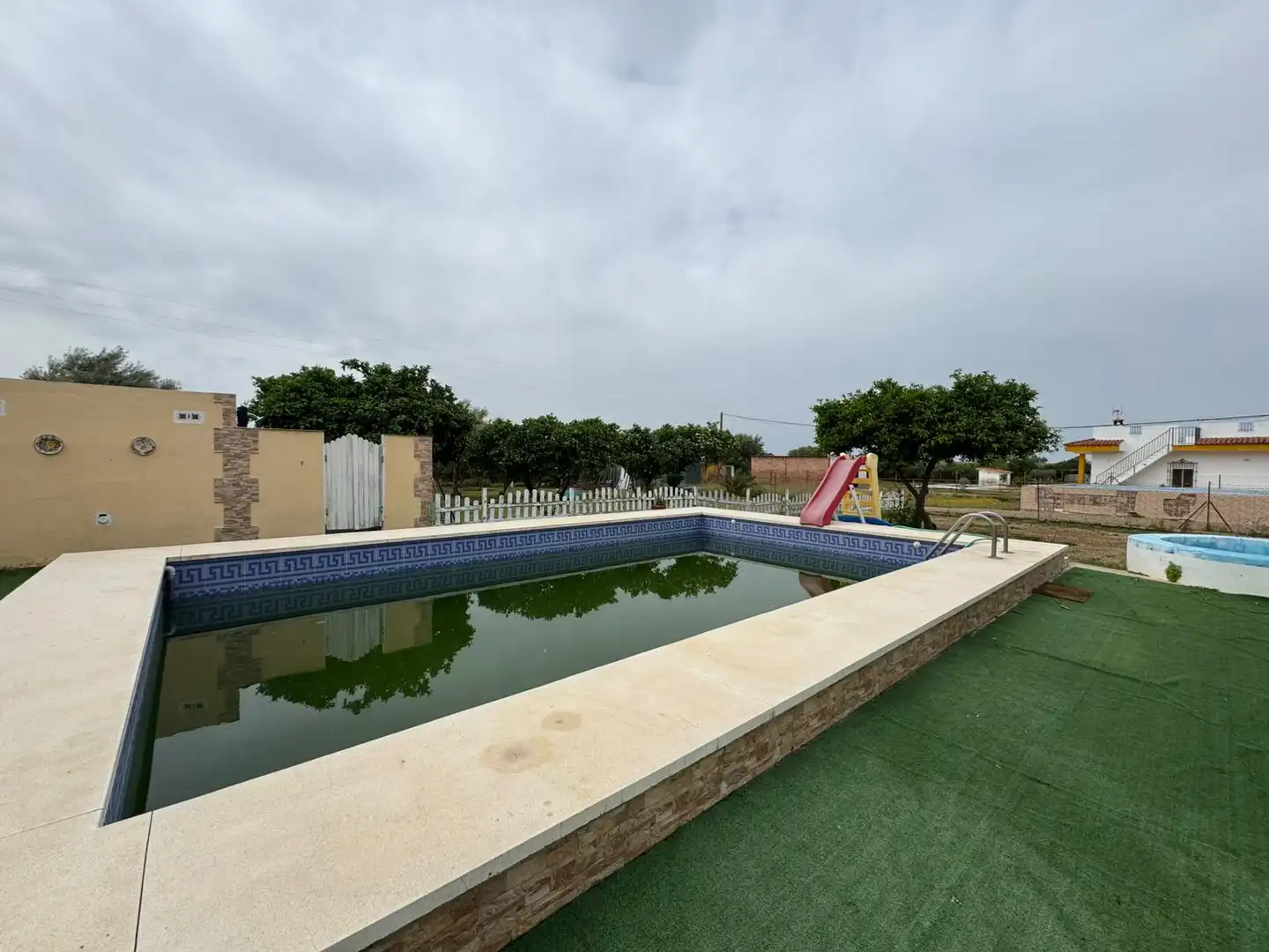 Piscina de Casa o chalet en venta en Carmona con Terraza, Trastero y Piscina