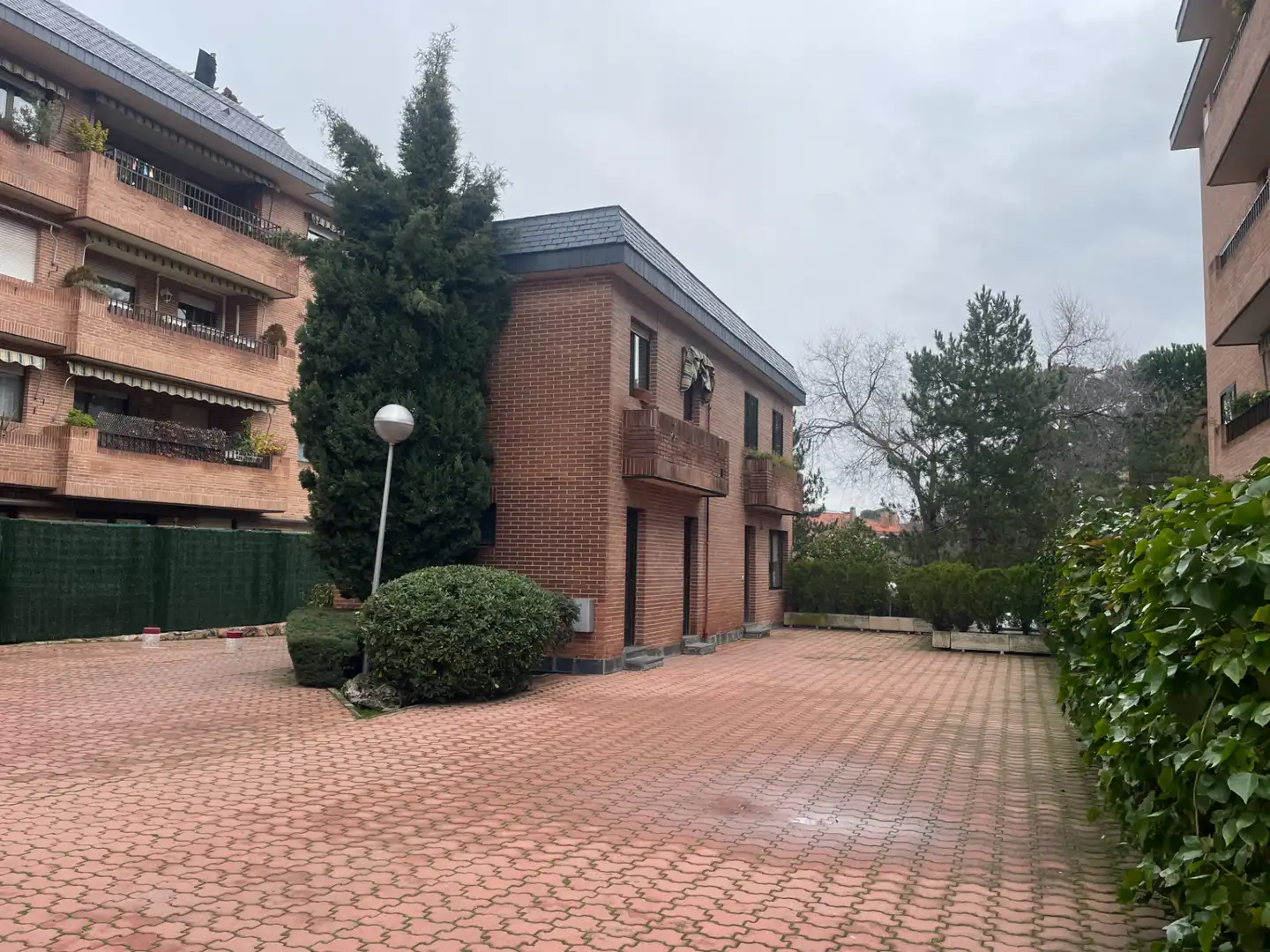 Vista exterior de Ático en venta en Pozuelo de Alarcón con Aire acondicionado, Calefacción y Jardín privado