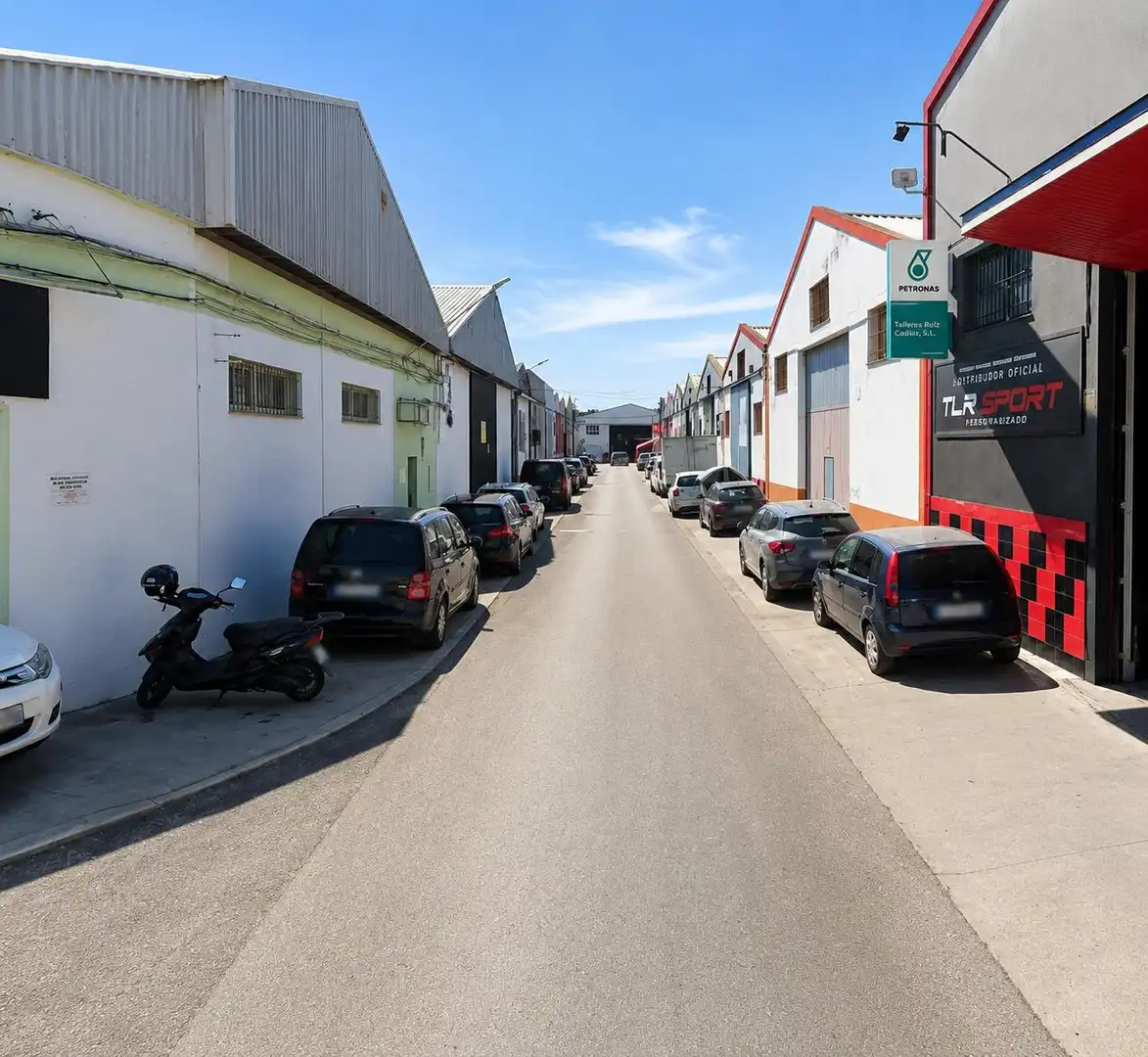 Nave industrielle à vendre à Avenida Avenida Descubrimientos