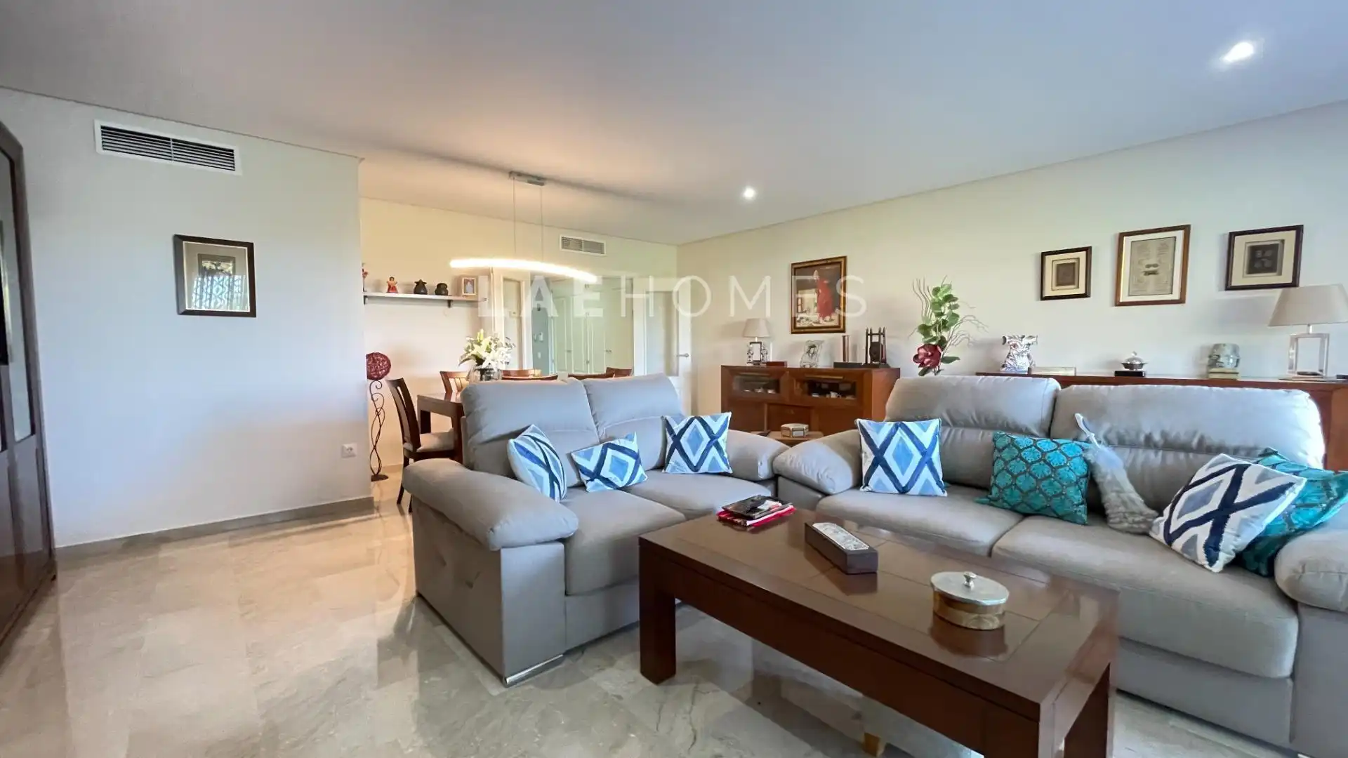 Flat with pool for sale in Calle Calle Camelia