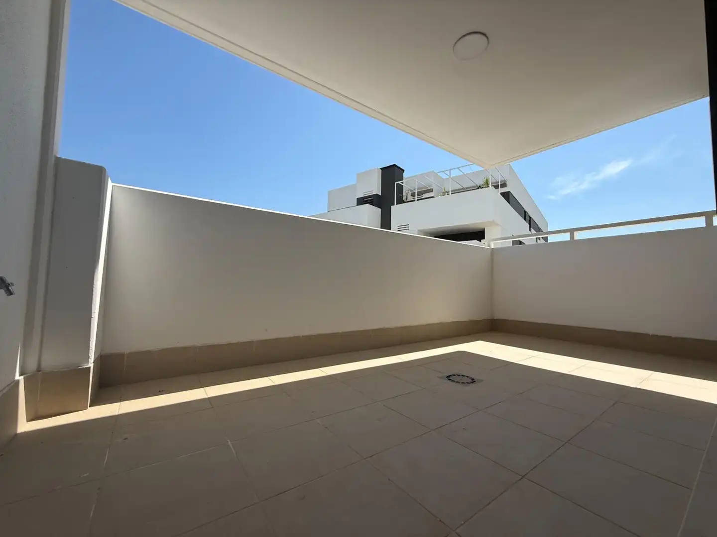 Terrasse von Wohnung zur Miete in Sevilla mit Klimaanlage