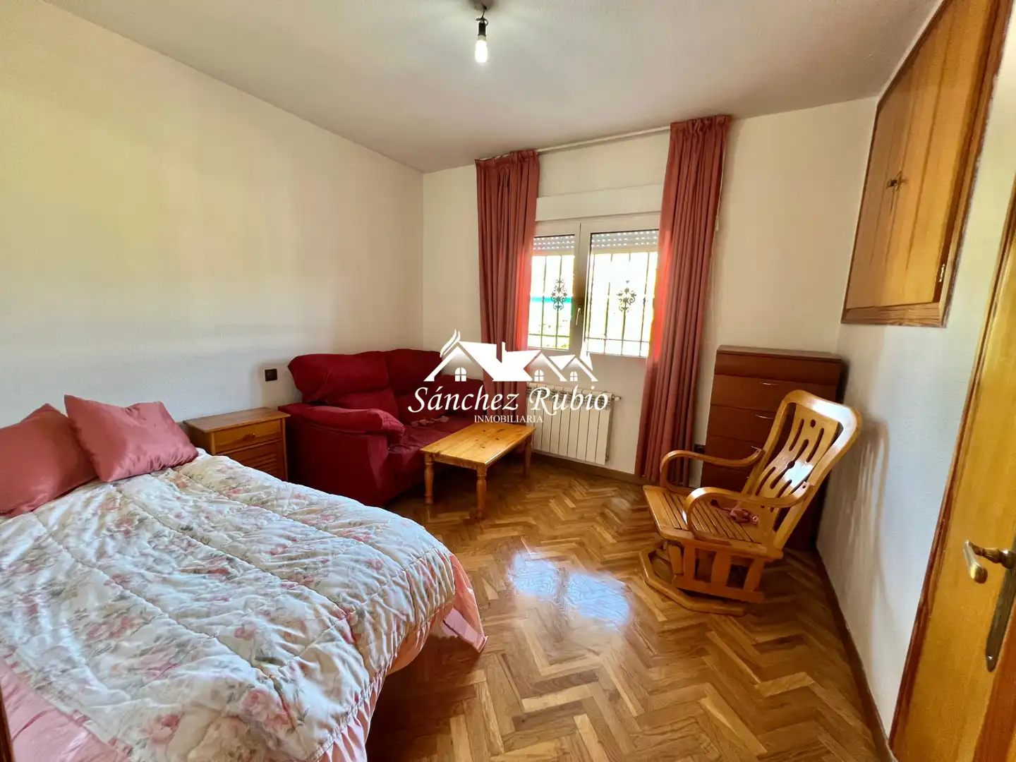 Bedroom of Houses for sale in Galapagar  with Heating, Private garden and Parquet flooring
