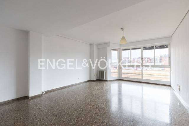 Piso en Alquiler en Les Tendetes - Avenida Burjassot