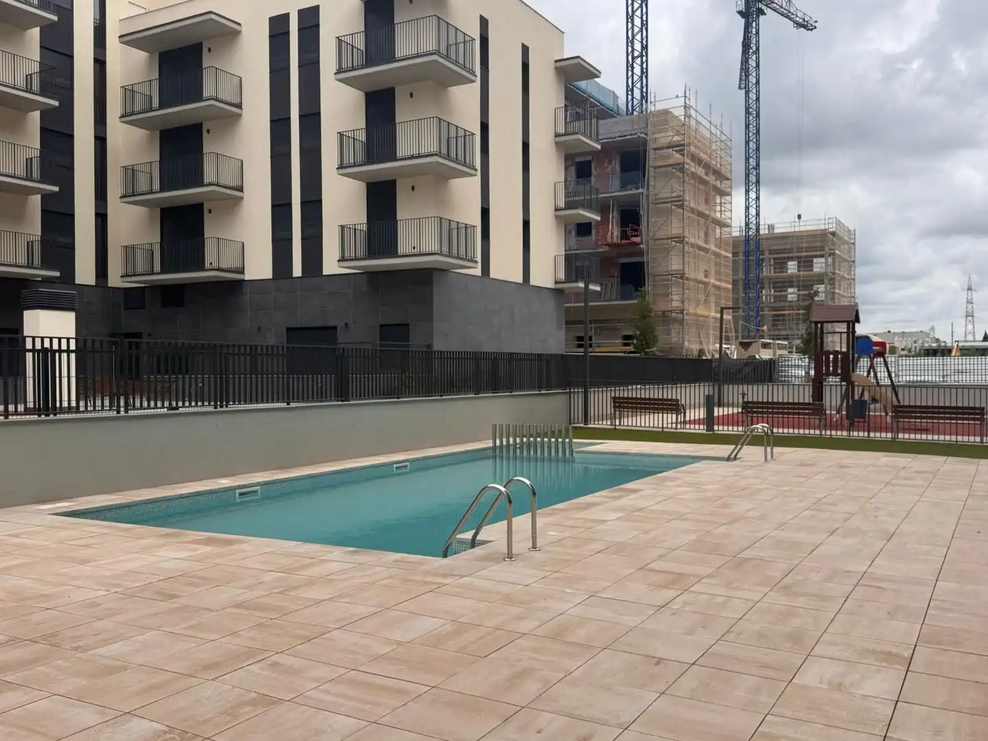 Swimming pool of Flat for rent in Viladecans  with Air Conditioner and Storage room