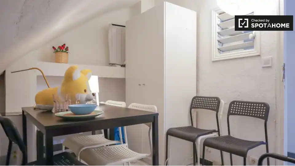 Room in Opañel