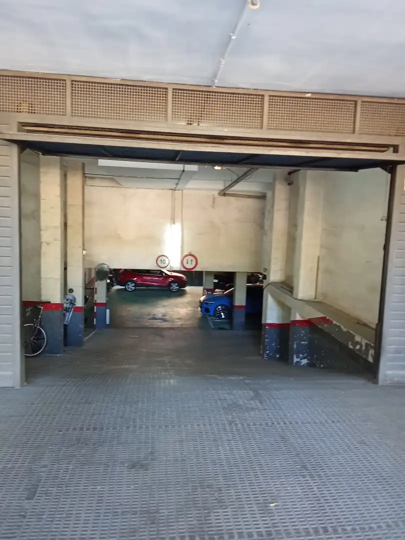 Aparcament de Garatge en venda en Barcelona
