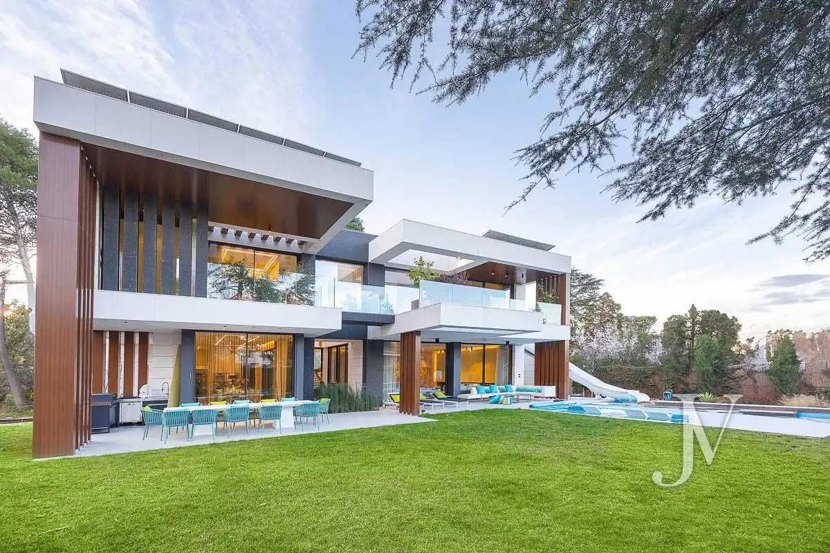 Exterior view of Houses for sale in Madrid  with Air Conditioner, Heating and Private garden