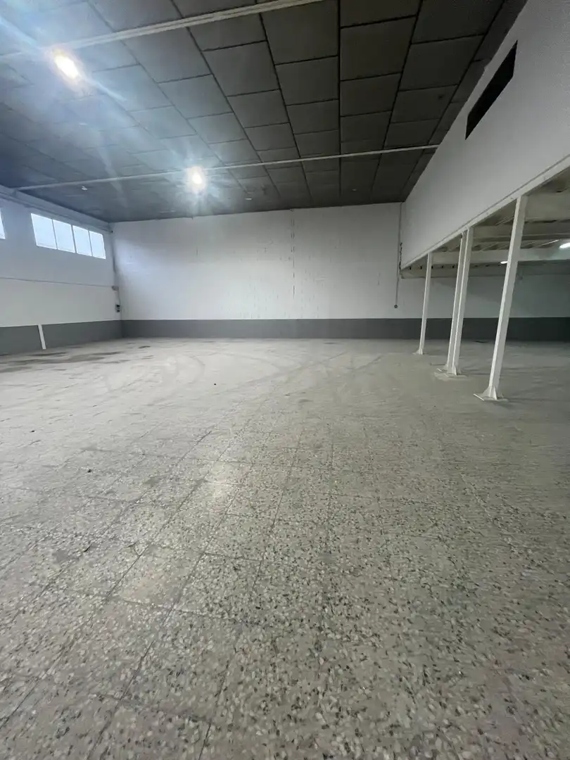 Fabrikhallen zur Miete in Algorós - El Derramador