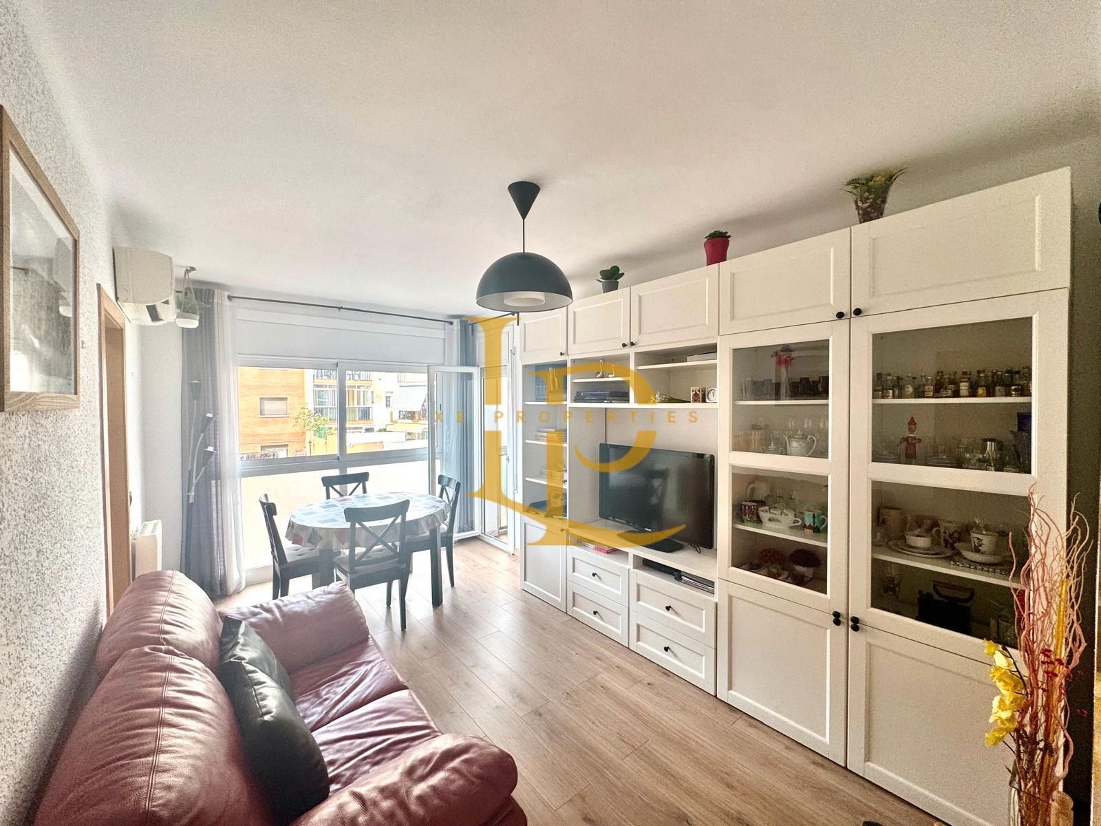 Living room of Flat for sale in Rubí  with Air Conditioner, Heating and Parquet flooring