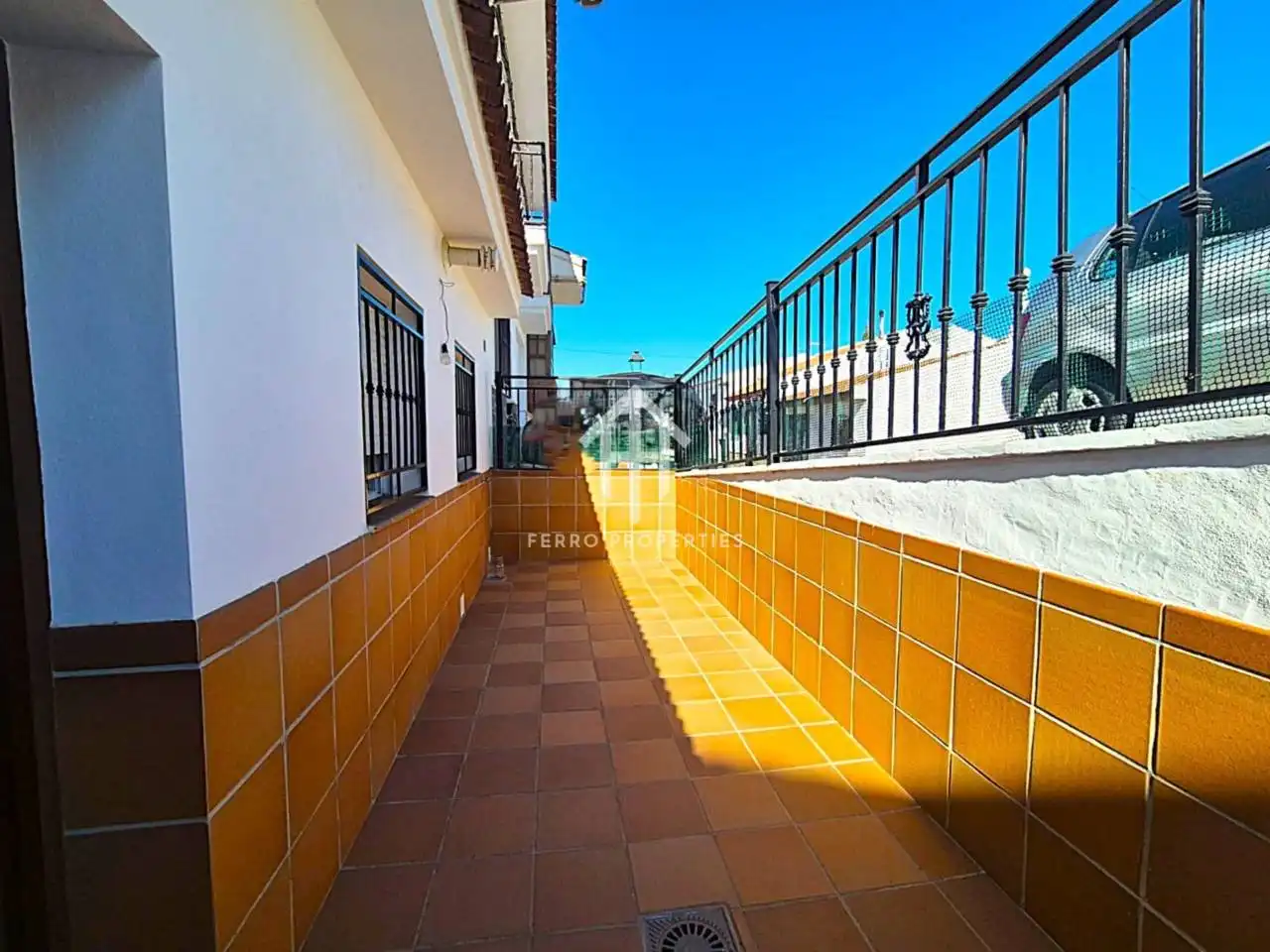 Vista exterior de Casa o xalet en venda en Loja amb Terrassa i Moblat