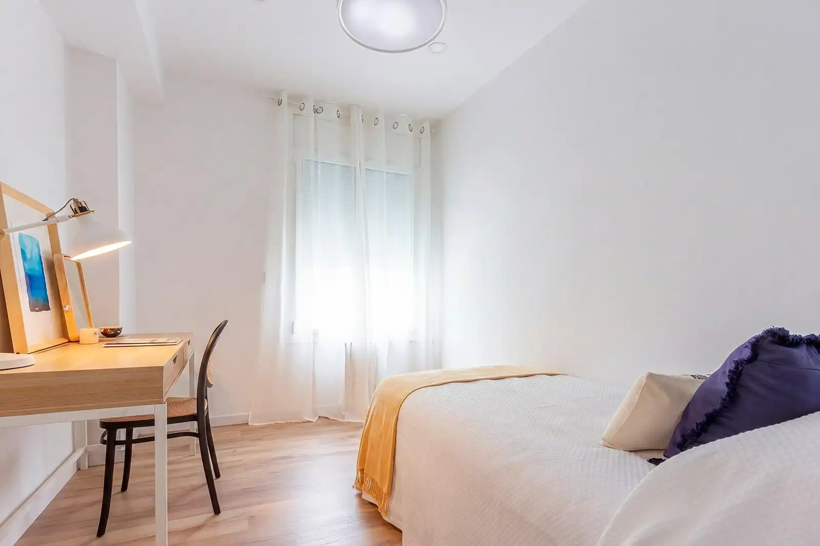 Bedroom of Flat for sale in Sabadell
