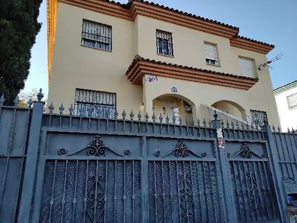 Adossat en venda a Albarrate, De