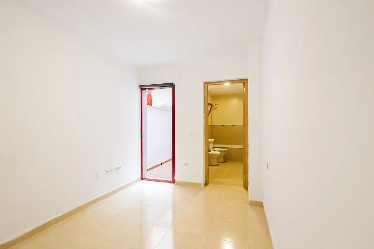 Planta baja en venta en Málaga con Calefacción