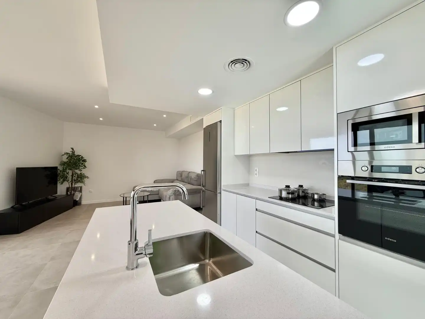 Cuina de Apartament de lloguer en Orihuela amb Aire condicionat, Calefacció i Terrassa