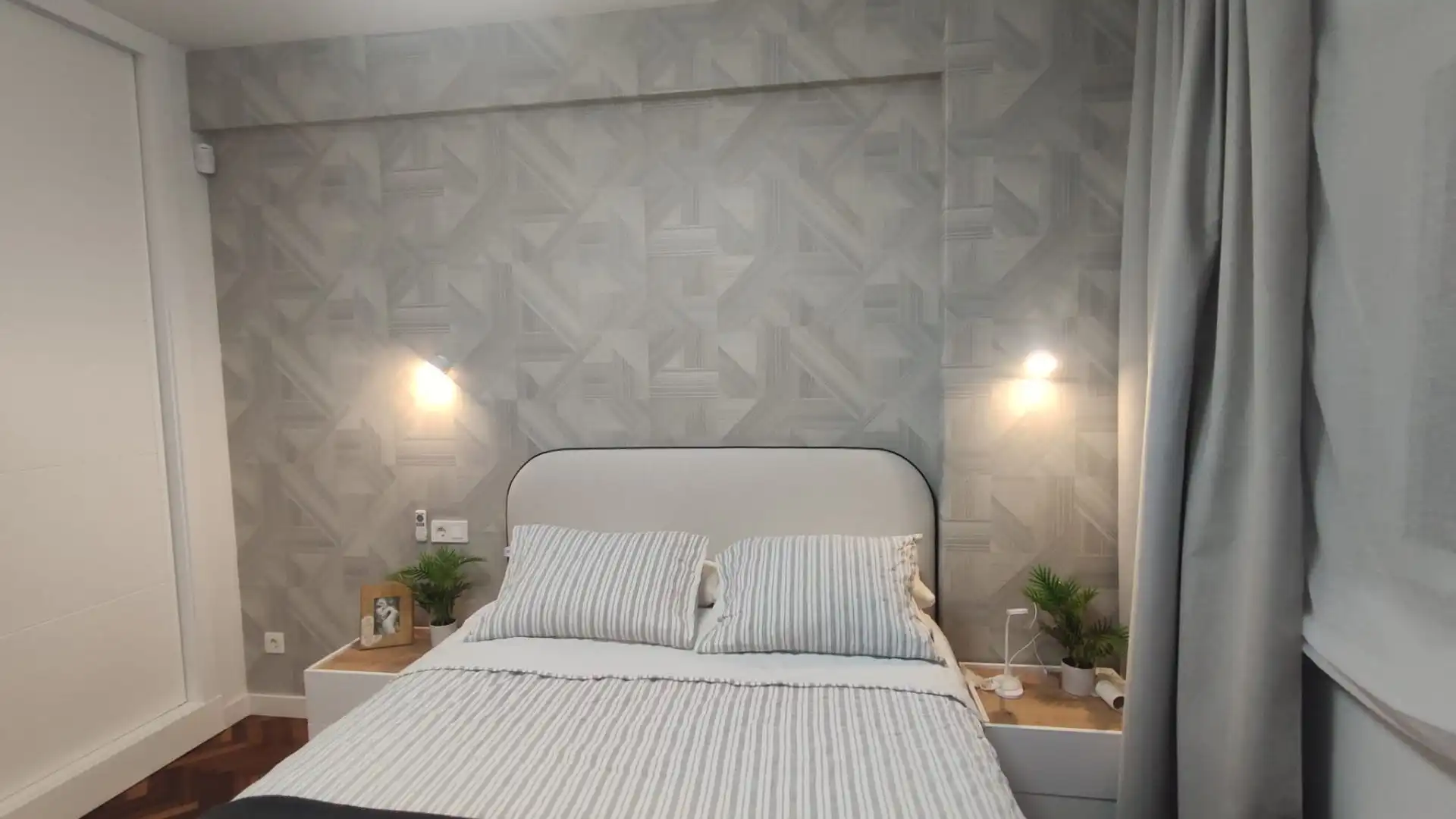 Habitación de Apartamento de alquiler en A Coruña Capital  con Calefacción y Amueblado