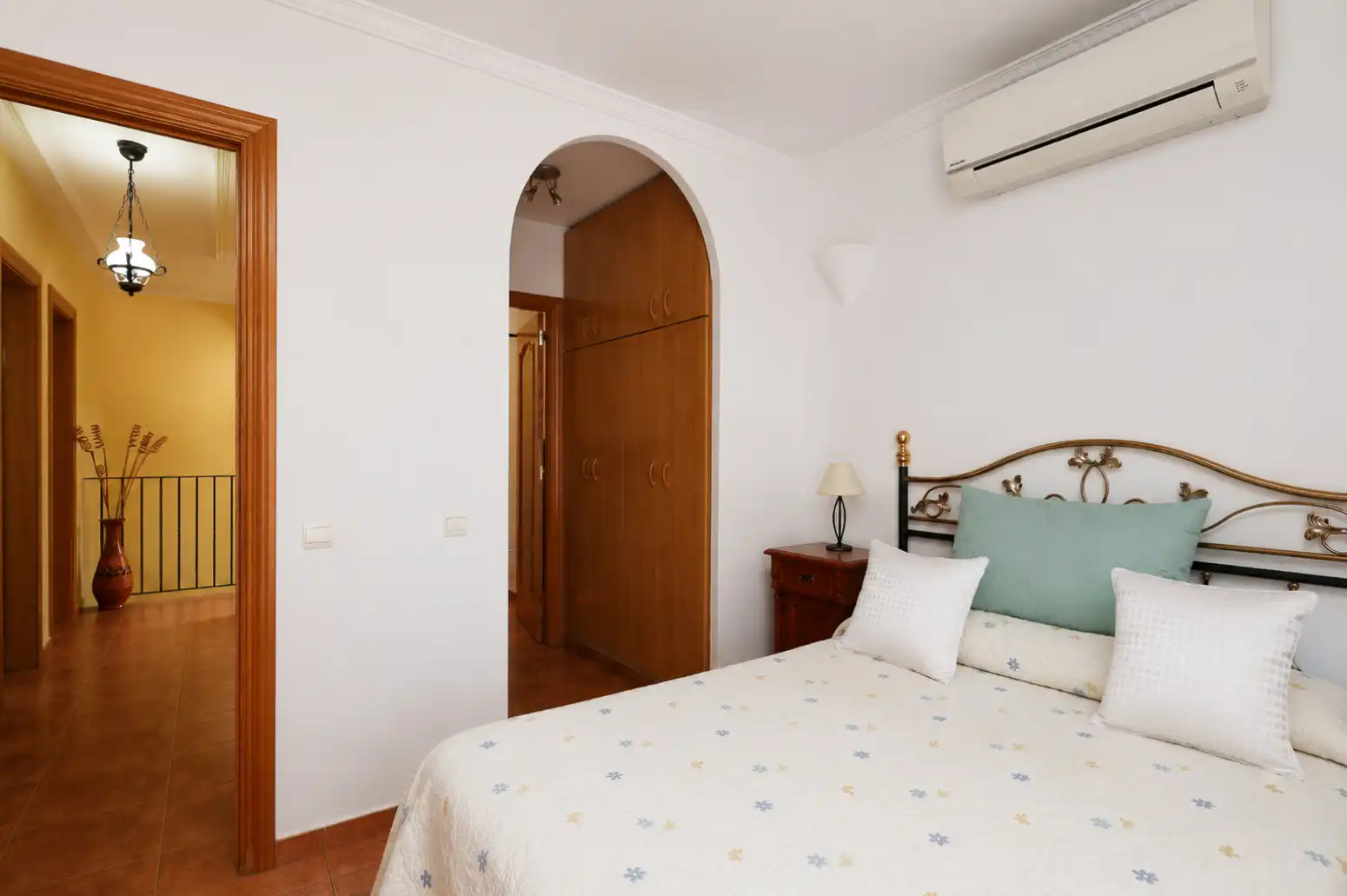 Habitación de Casa o chalet en venta en Sant Andreu de la Barca con Calefacción, Jardín privado y Terraza