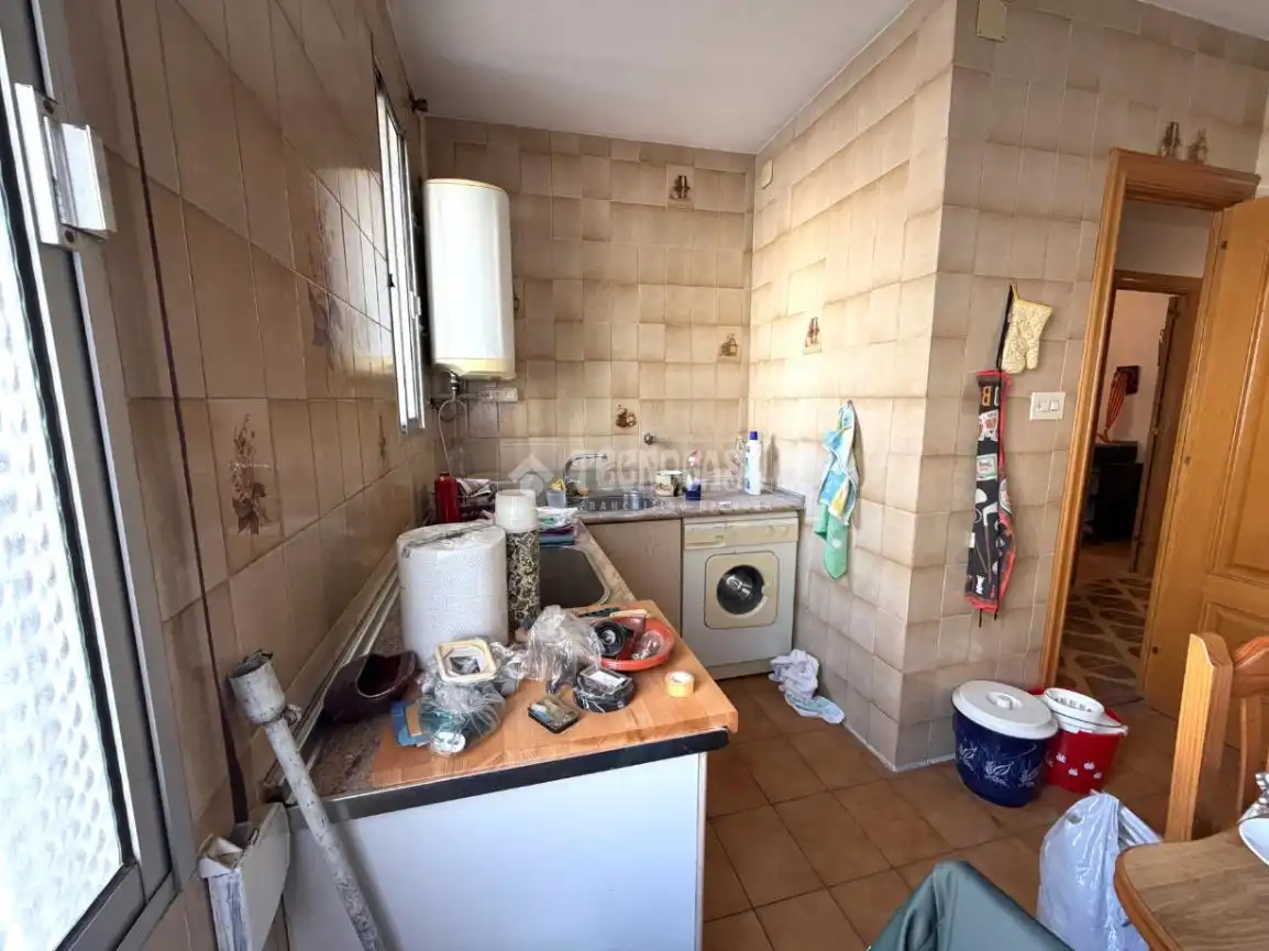Kitchen of Flat for sale in Zaragoza  with Heating