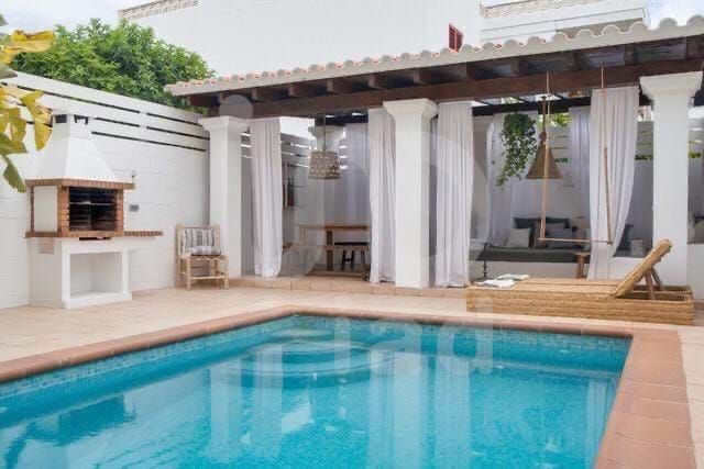 Swimming pool of Flat for sale in Santa Eulària des Riu  with Air Conditioner, Heating and Terrace