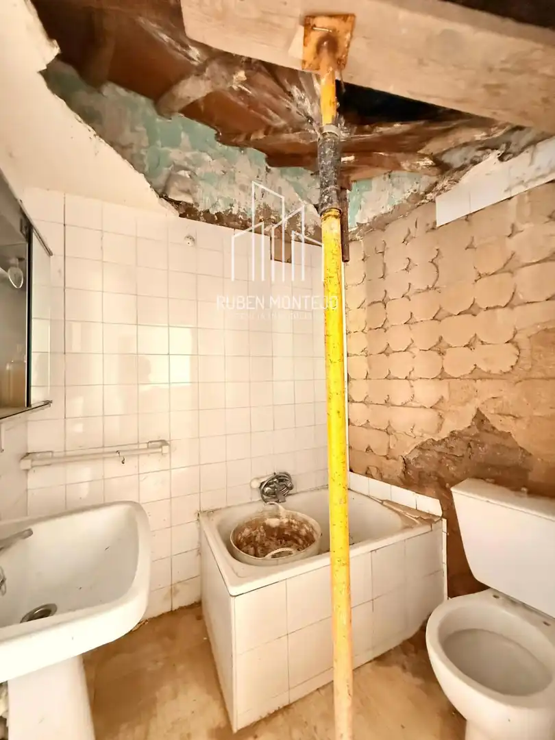 Bathroom of Houses for sale in Zarapicos  with Terrace