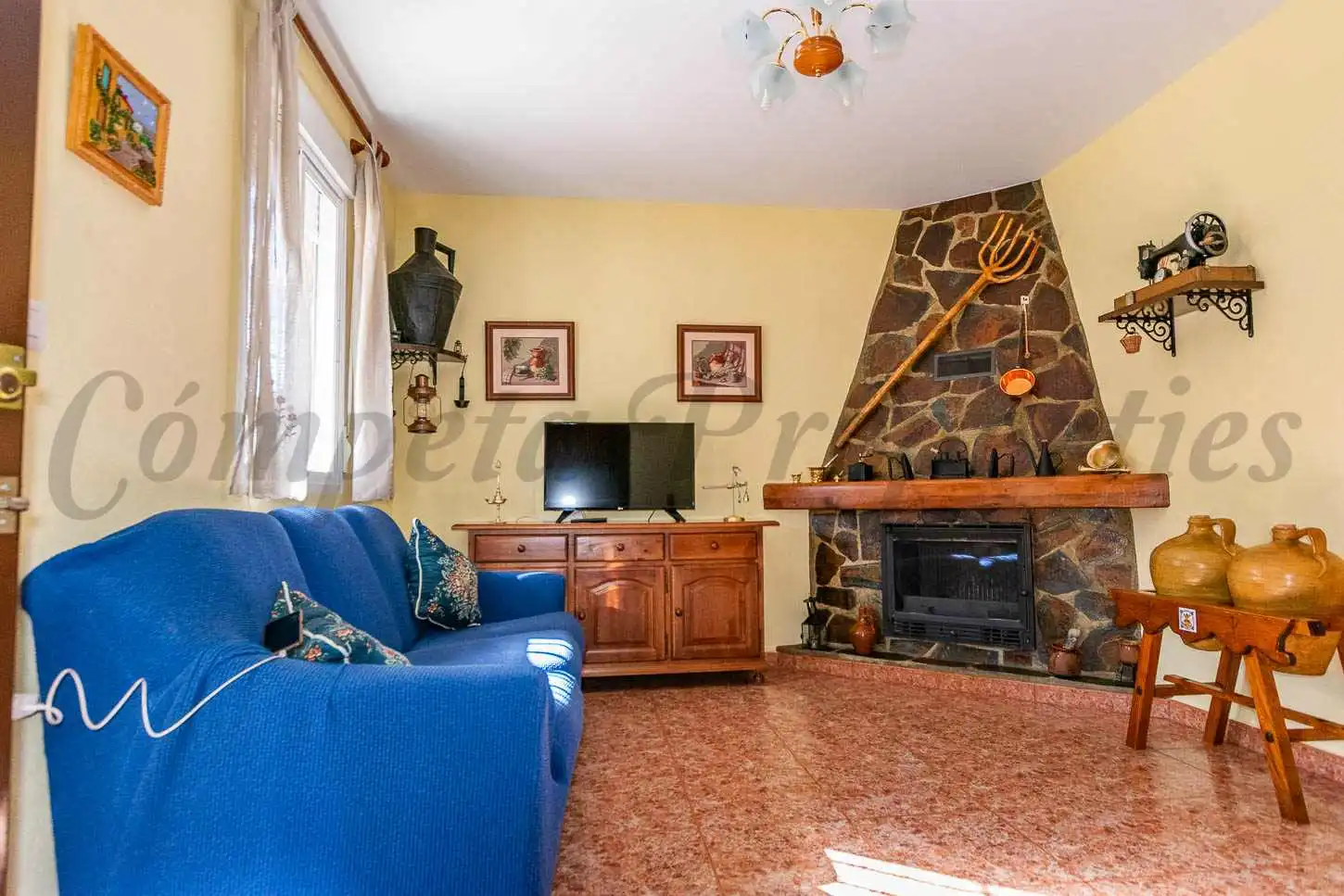 Wohnzimmer von Haus oder Chalet zum Verkauf in Comares mit Terrasse und Schwimmbad