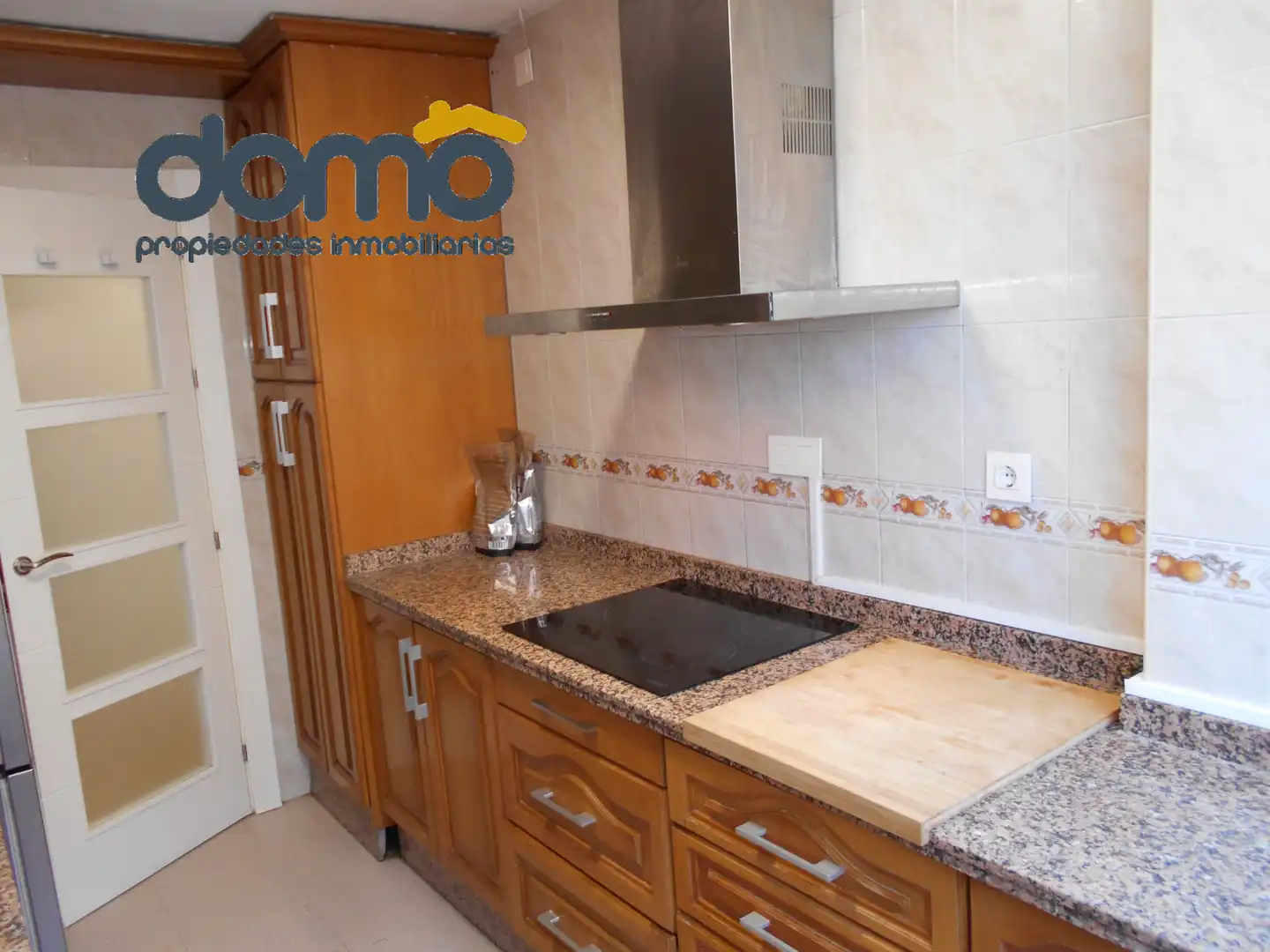 Kitchen of Flat for rent in Granada  with Air Conditioner, Parquet flooring and Furnished