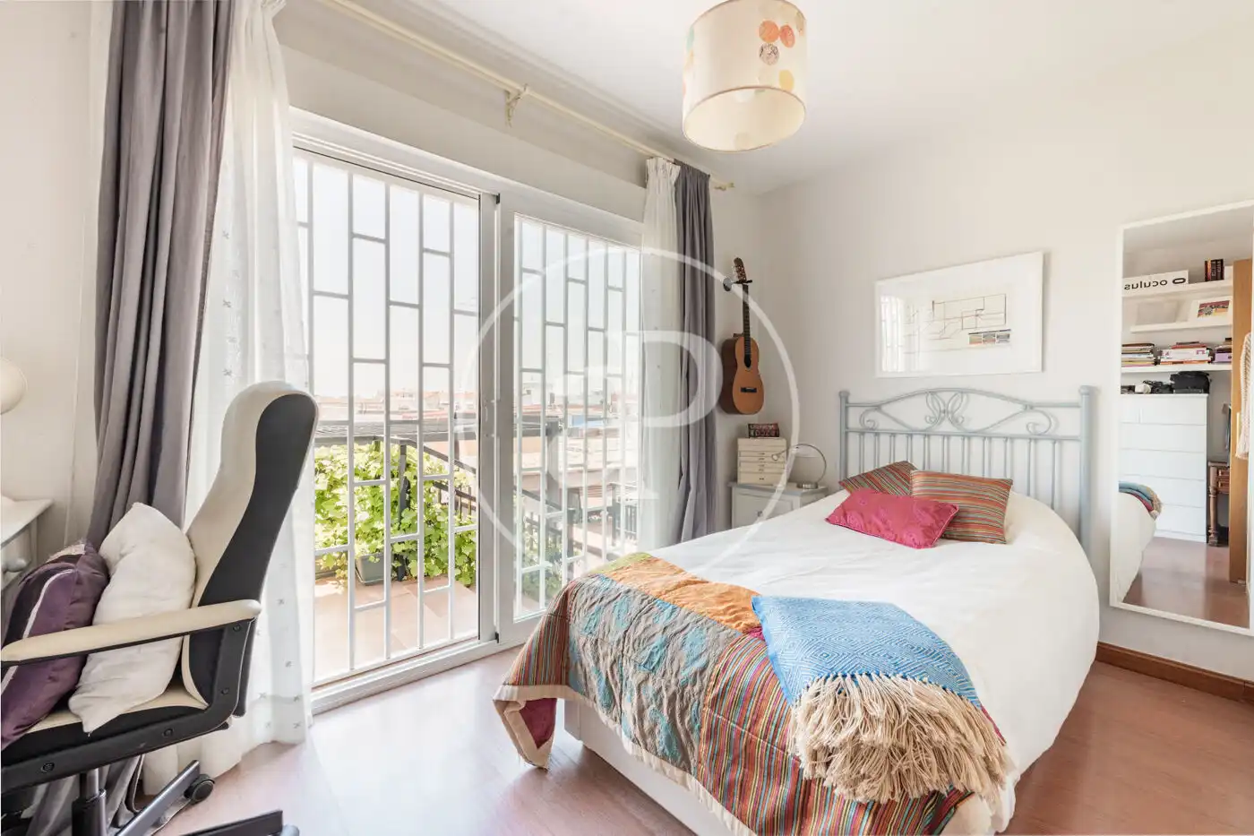 Piso en venta en C. de Pechuán, Ciudad Jardín