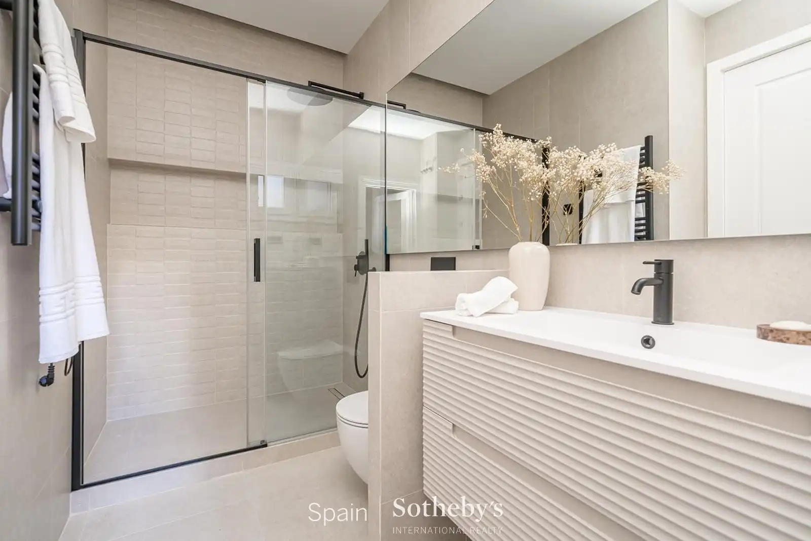 Baño de Apartamento en venta en Madrid con Aire acondicionado y Calefacción