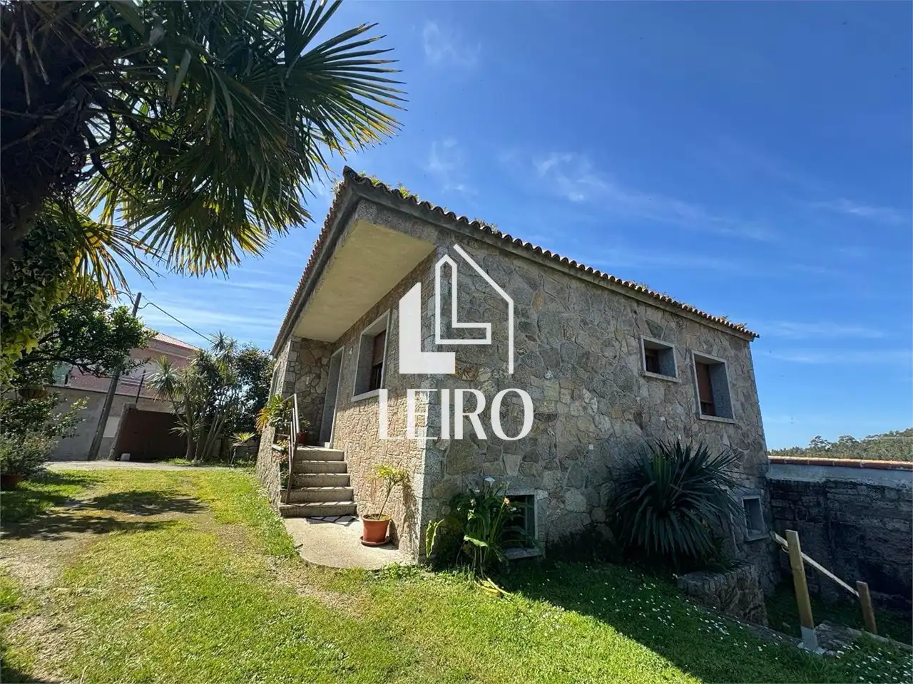 Vista exterior de Casa o chalet en venta en Vilagarcía de Arousa con Calefacción, Jardín privado y Balcón