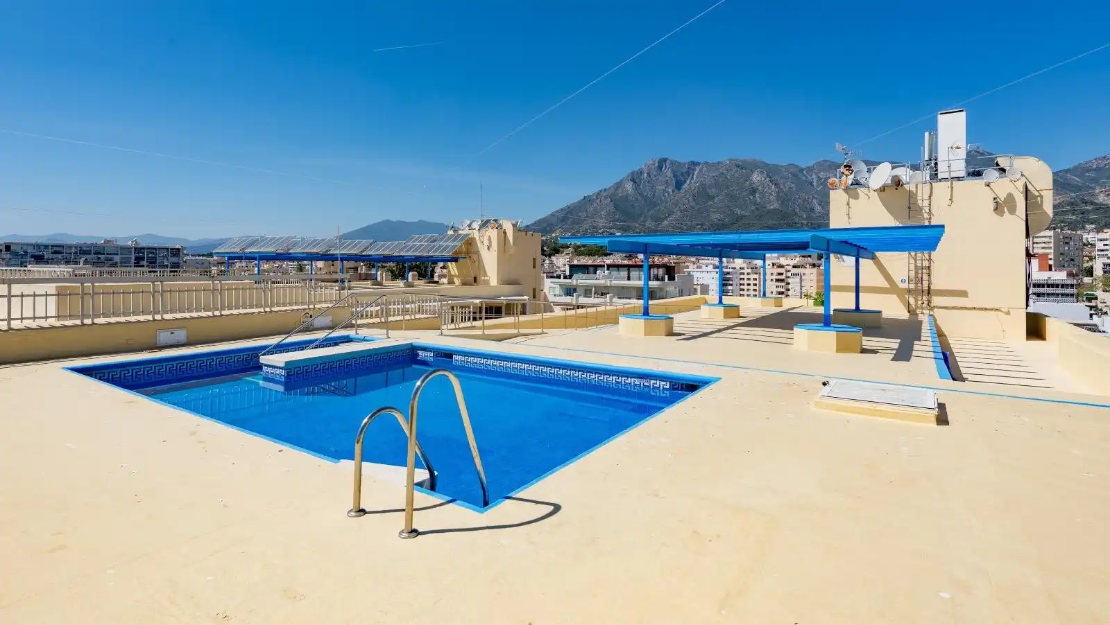 Swimming pool of Study for sale in Marbella  with Terrace, Balcony and Community pool