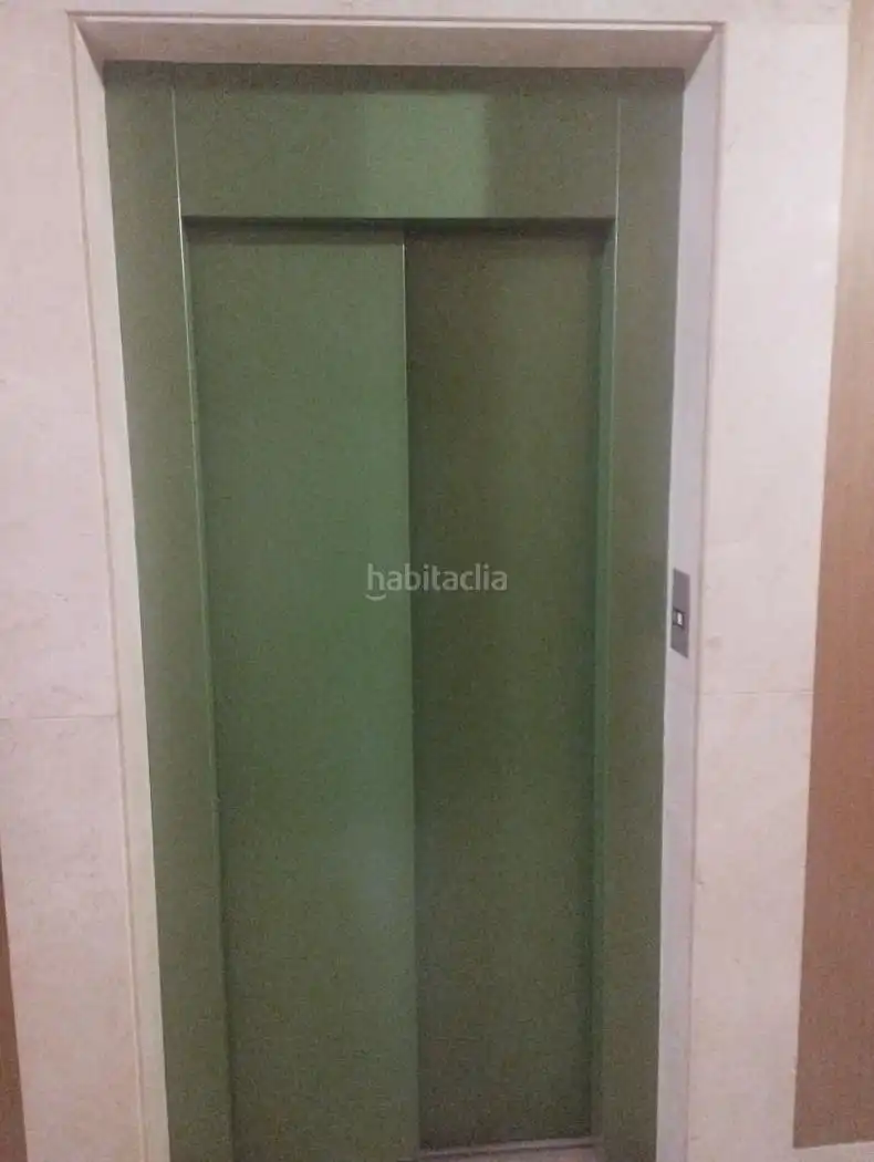 Pis amb ascensor en venda a Plaza Miguel Hernández 1, imagen 3