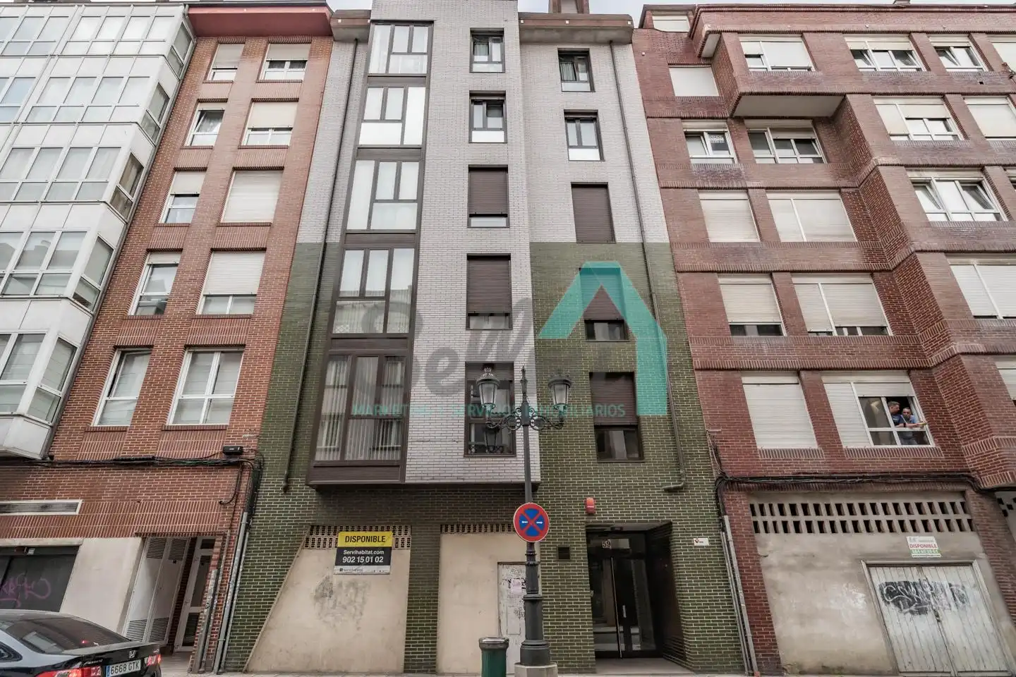 Vista exterior de Piso en venta en Oviedo  con Calefacción y Terraza