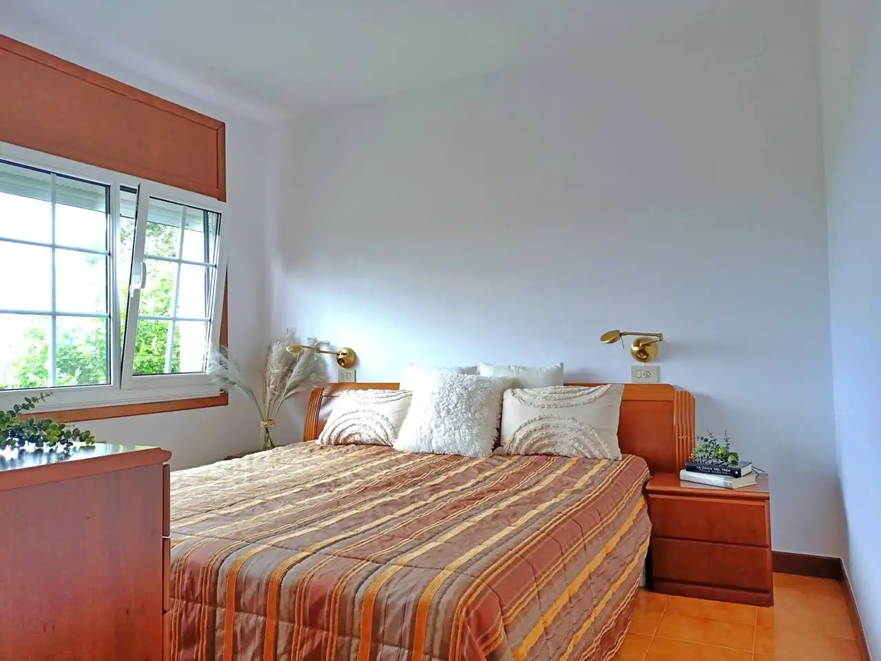 Habitación de Casa o chalet en venta en Oleiros con Calefacción