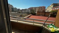 Exterior view of Flat for sale in  Barcelona Capital  with Balcony