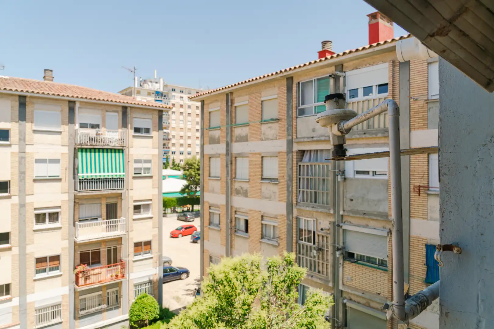 Vista exterior de Piso en venta en Zaragoza con Calefacción, Parquet y Terraza