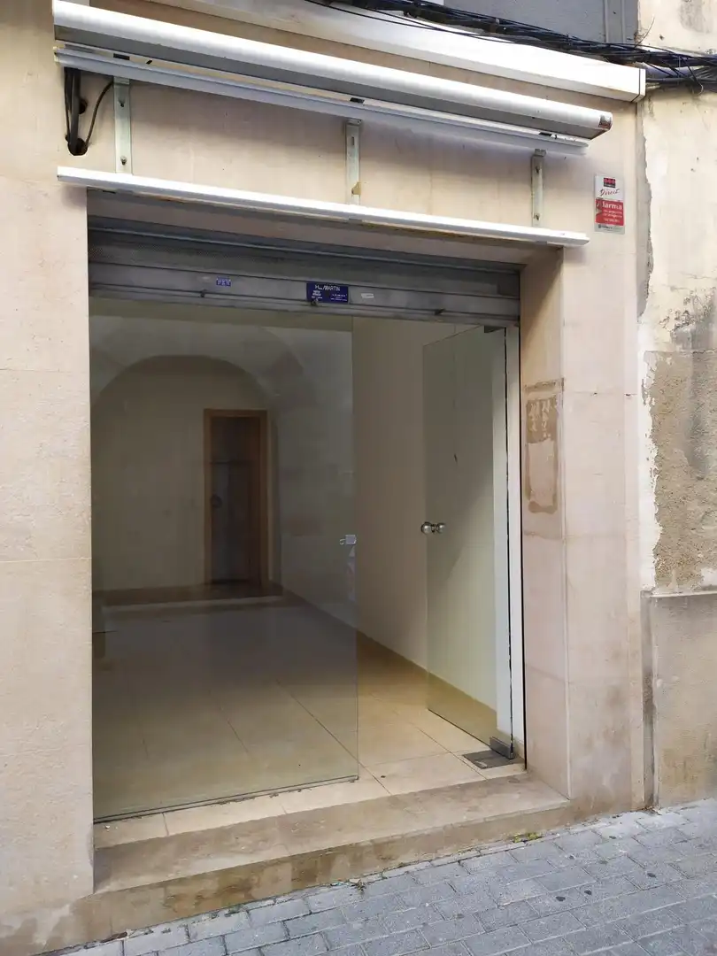 Business premises to rent in Nucli Urbà