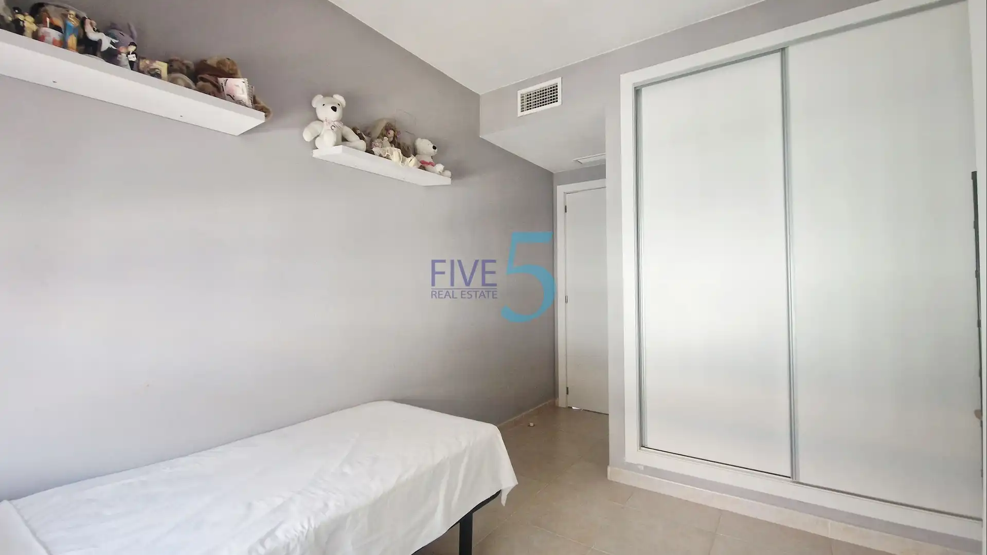 Flat with terrace for sale in San Cayetano, imagen 23