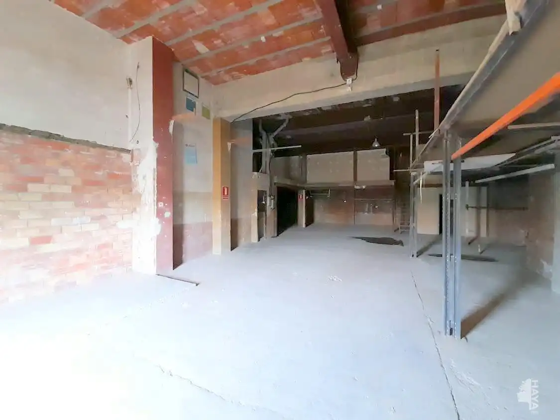 Local comercial en venta en Almirall Folch, imagen 3