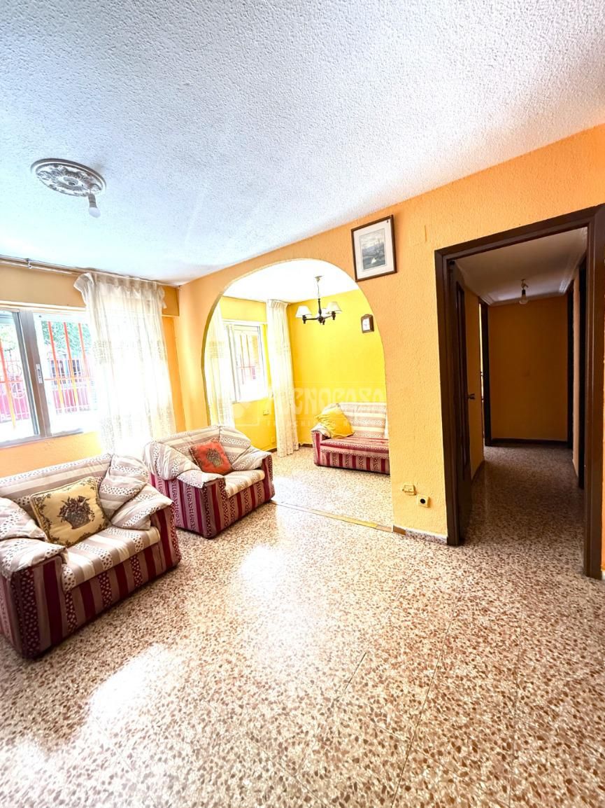 Sala d'estar de Pis en venda en Fuenlabrada amb Calefacció