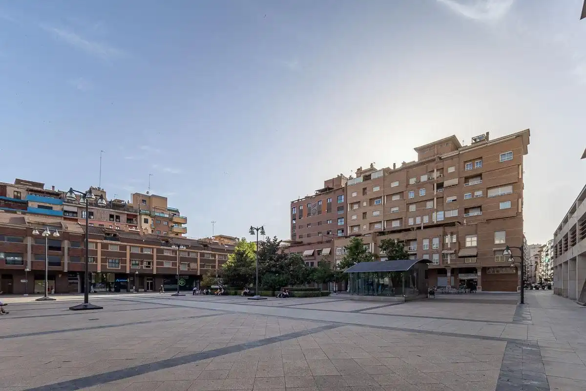 Vista exterior de Pis de lloguer en Granada amb Aire condicionat, Calefacció i Balcó