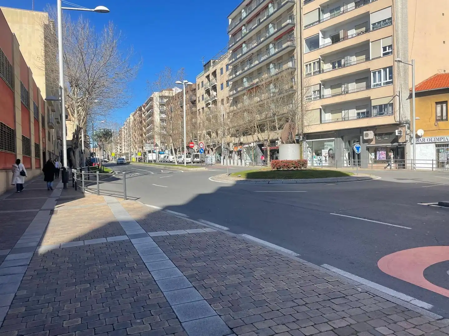 Außenansicht von Garage zum Verkauf in Salamanca