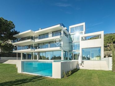 Villa avec balcon à vendre à Les Corts