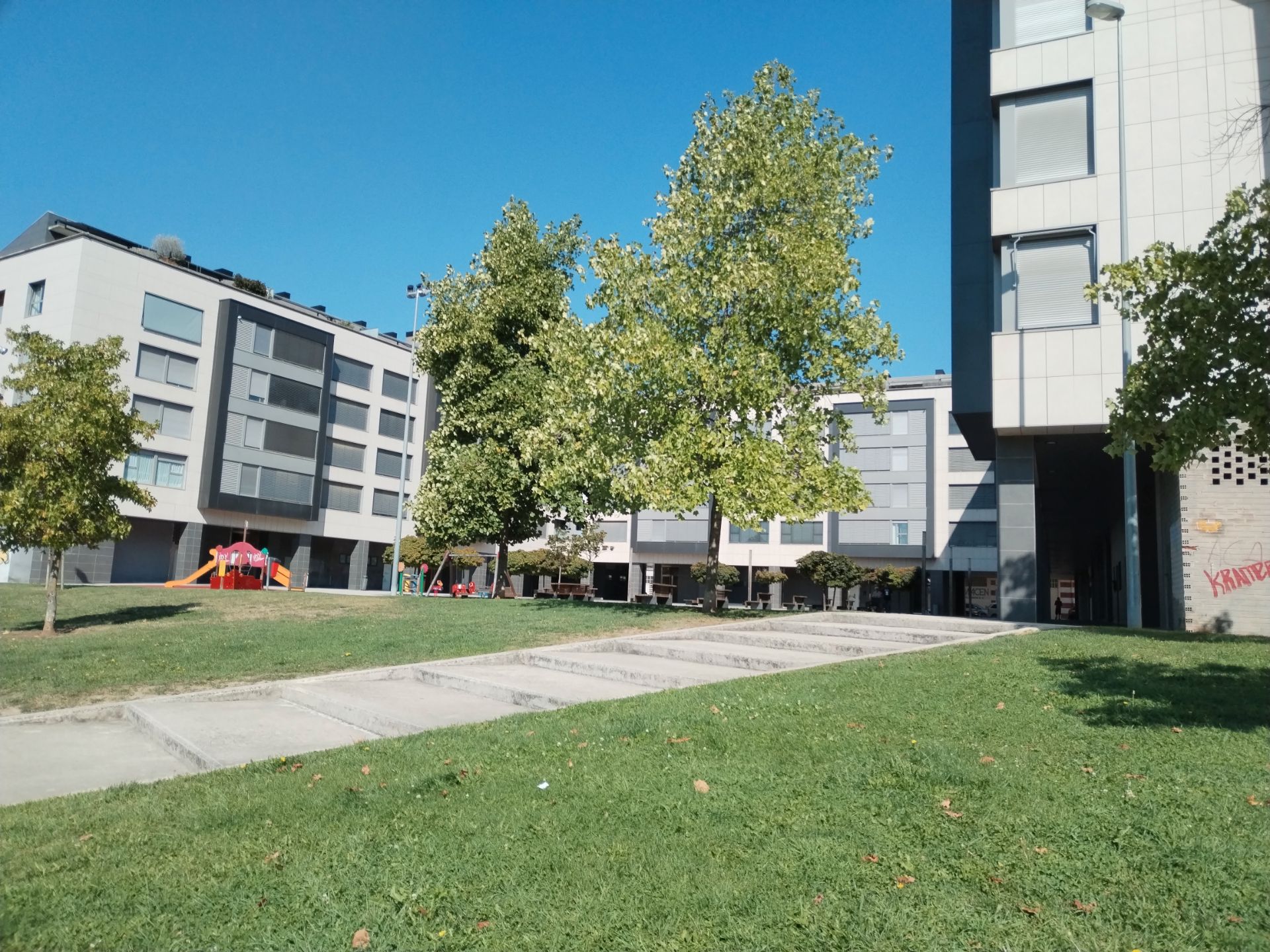 Vista exterior de Loft en venda en Burlada / Burlata amb Aire condicionat, Forn i Rentadora