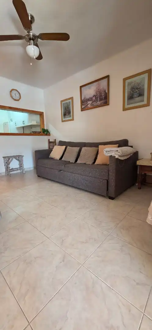 Sala d'estar de Apartament de lloguer en Torrox amb Aire condicionat, Calefacció i Moblat