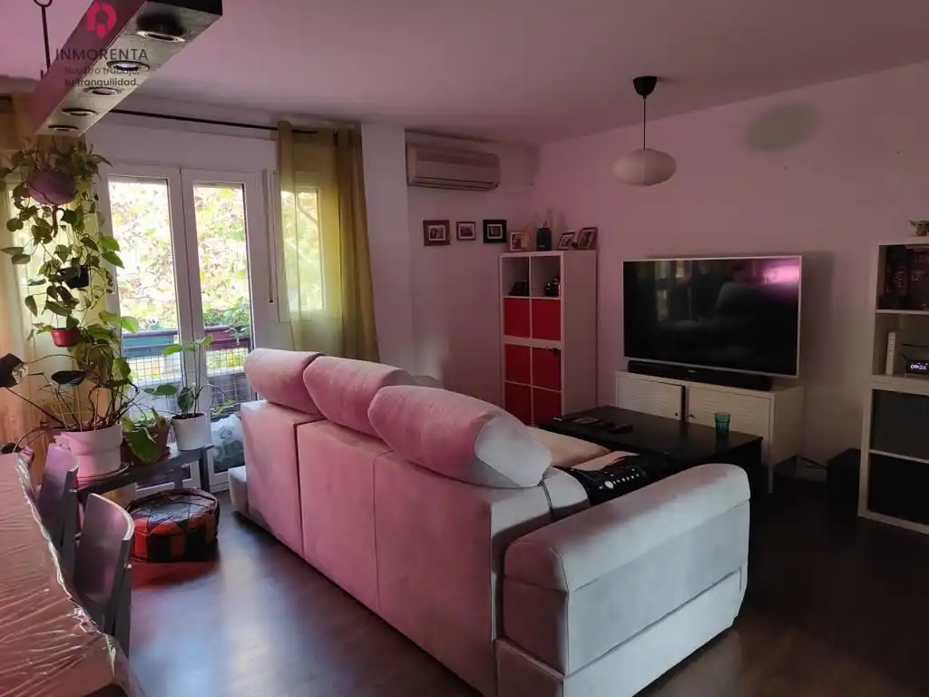 Sala d'estar de Pis de lloguer en Madrid amb Aire condicionat, Calefacció i Jardí privat