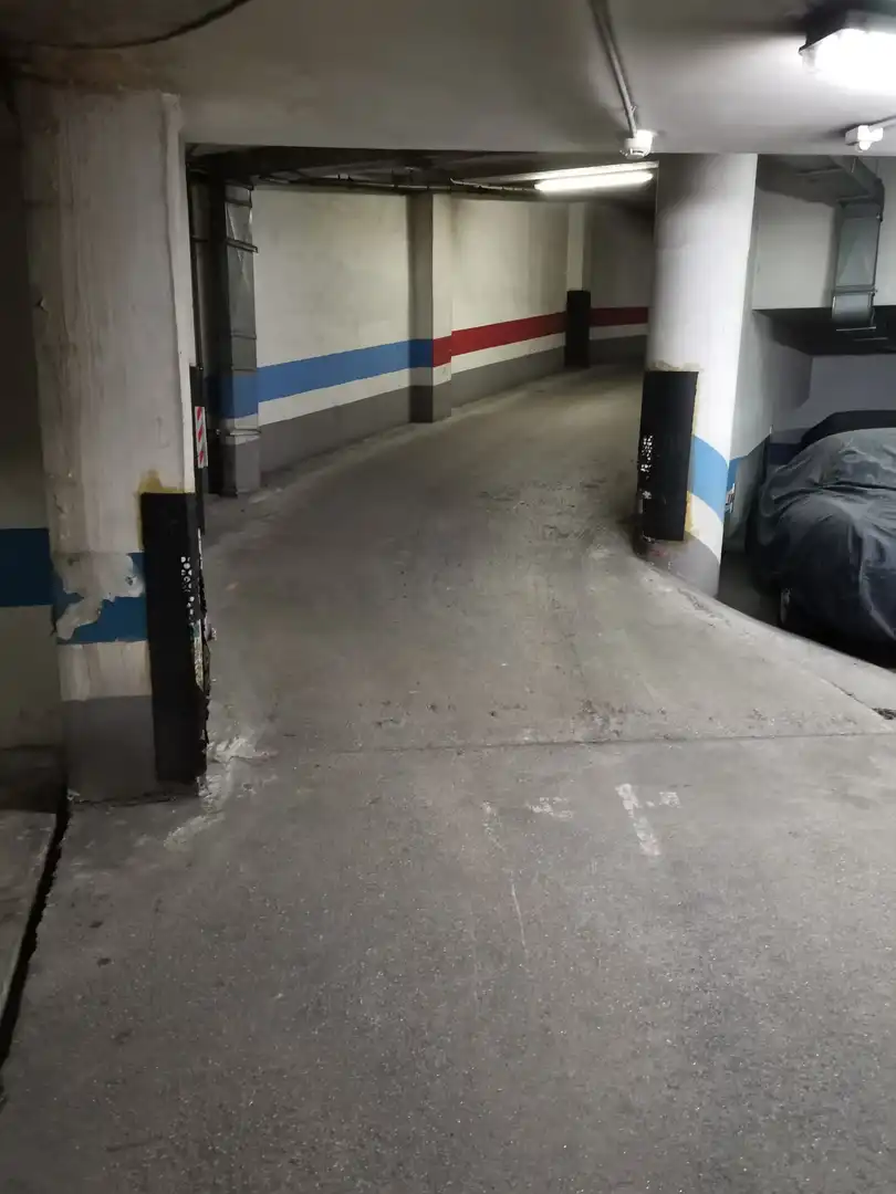Aparcament amb ascensor en venda a Ensanche - Sar, imagen 3