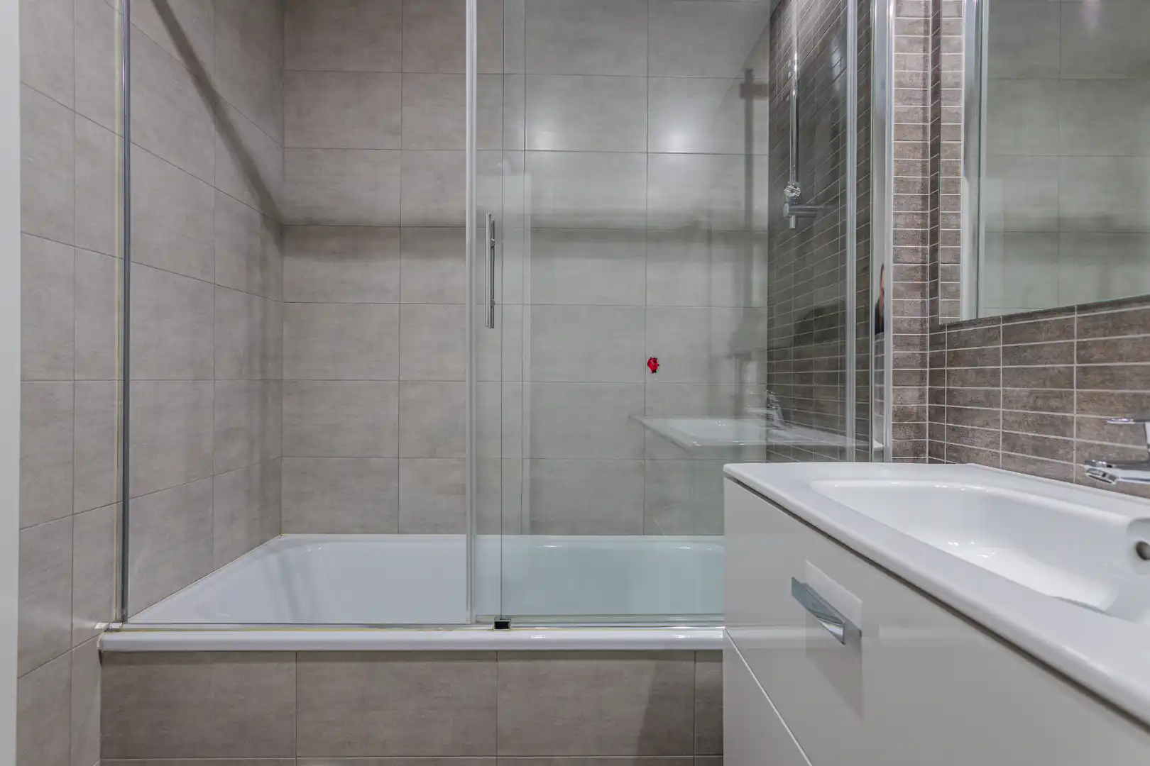 Badezimmer von Wohnung zum Verkauf in Madrid mit Heizung, Terrasse und Abstellraum