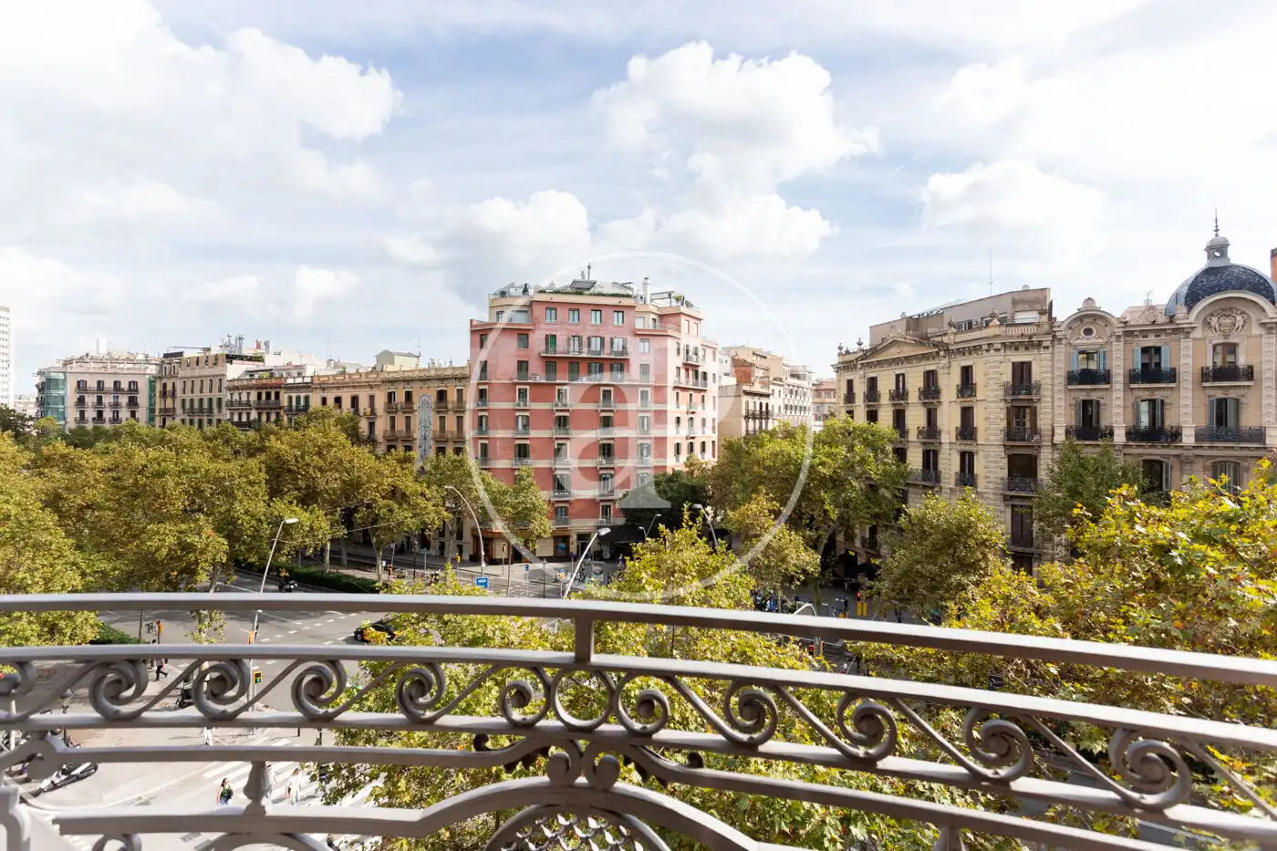 Pis de lloguer a Gran Via de les Corts Catalanes, Dreta de l'Eixample