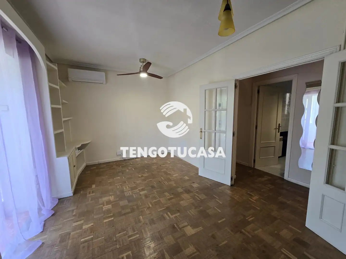Bedroom of Flat for sale in Madrid  with Air Conditioner, Heating and Parquet flooring